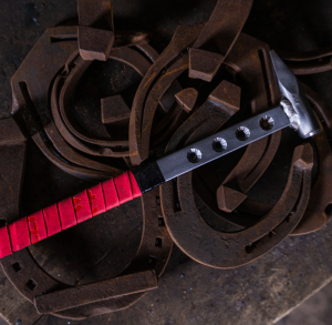 Steven Beanie CONCAVE stamp (rot) * ABVERKAUF*