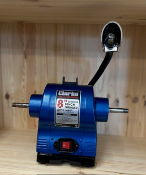 Mustad Londonderry Schleifmaschine
